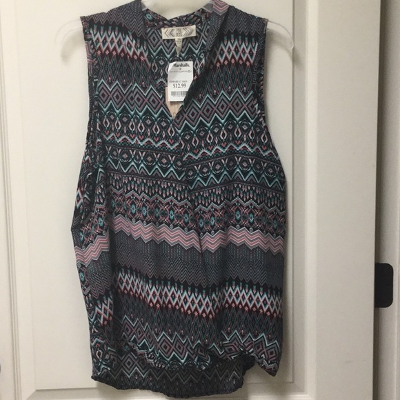 Top - Picture 1 of 2